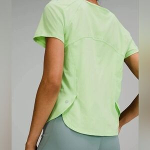 Lululemon Lightweight Stretch Run Short Sleeve Shirt Scream Green Ladies Size 4